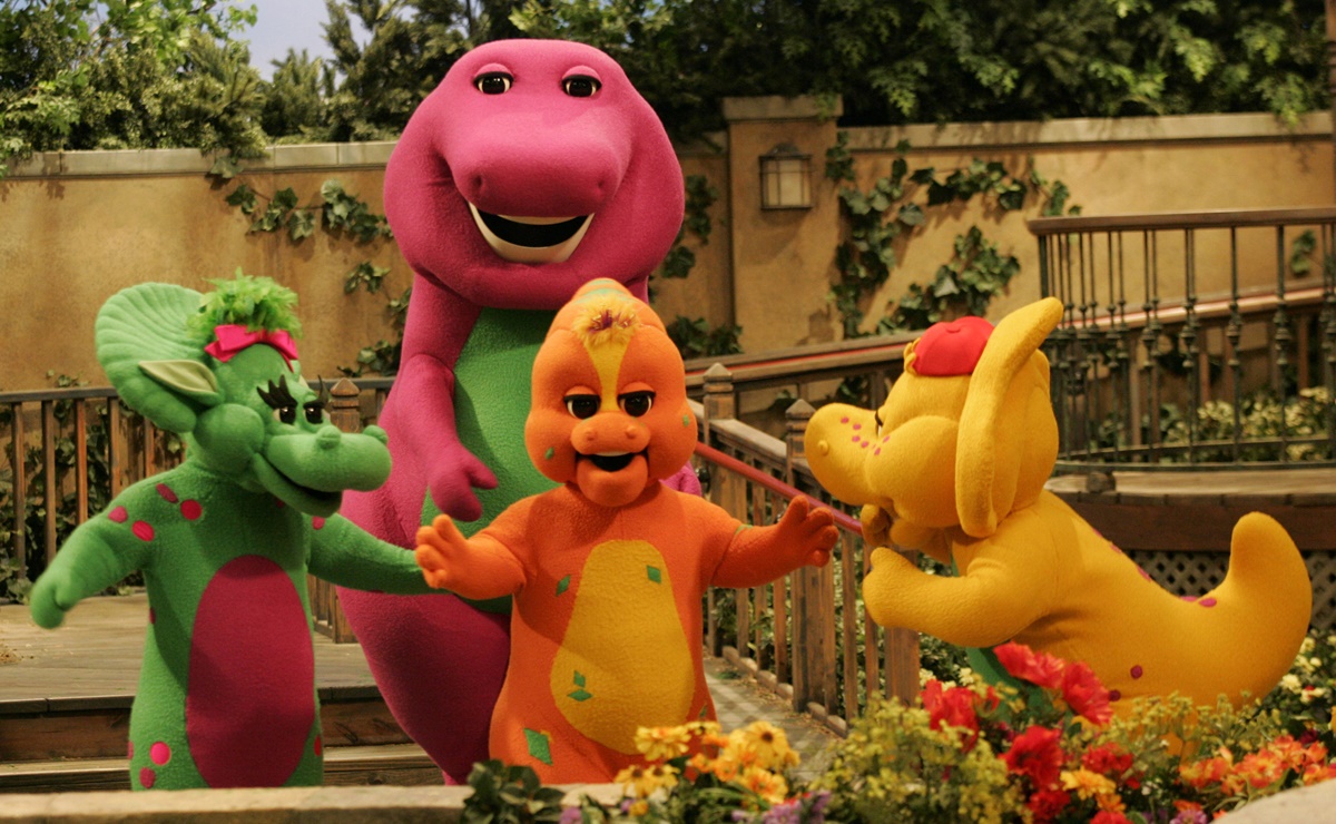 Amenazas de muerte y drogadicción; el lado oscuro de ‘Barney y sus amigos’
