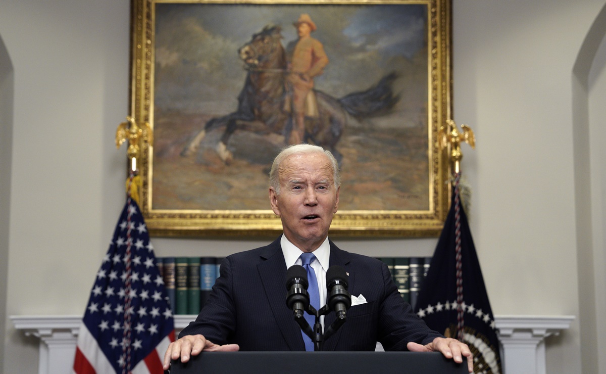 Biden dice que costará "años" revertir los daños provocados por Ian