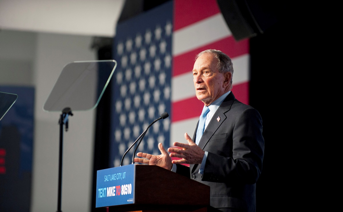 Bloomberg  y su accidentado debut en el debate demócrata