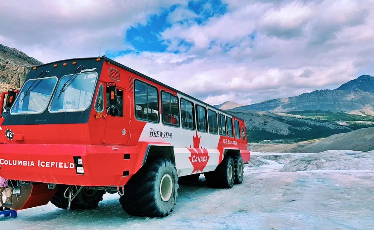 Columbia Icefield tour