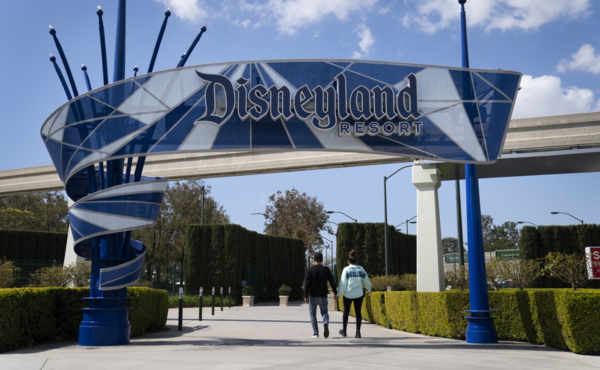 Disneyland busca trabajadores de mantenimiento
