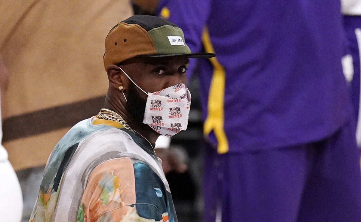 ¿Por qué LeBron James eliminó tuit sobre tiroteo contra afroamericana?