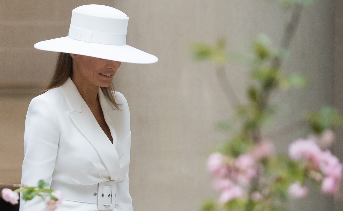 Melania Trump subastará lujoso sombrero y 2 objetos más por 250 mil dólares