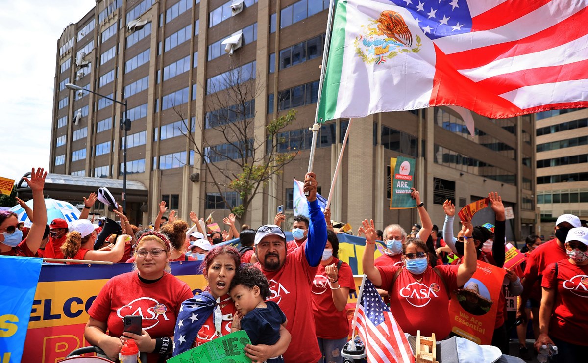 Indocumentados marchan en Nueva York por una reforma migratoria