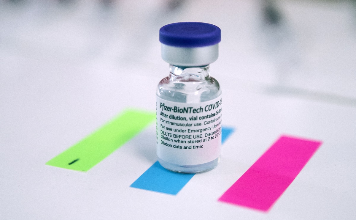 Pfizer dice que en 95 días tendrá vacuna contra ómicron, la nueva variante