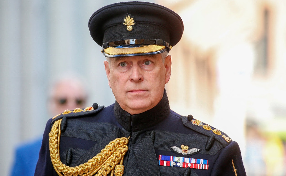 Príncipe Andrés, acusado de agresión sexual, renuncia a sus honores militares