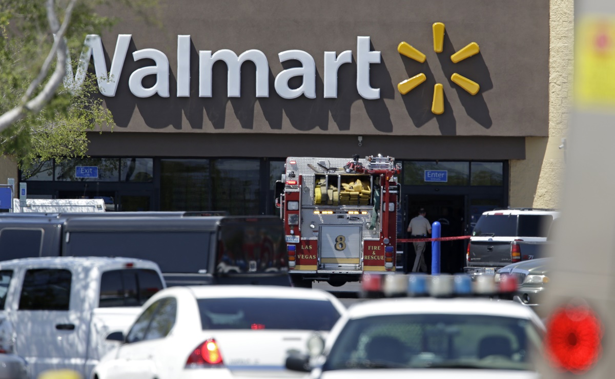 Pareja estafa a Walmart con $1 millón de dólares en cheques falsos