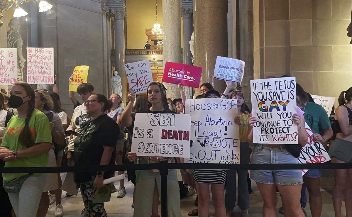 Jueza bloquea la prohibición casi total del aborto en Indiana
