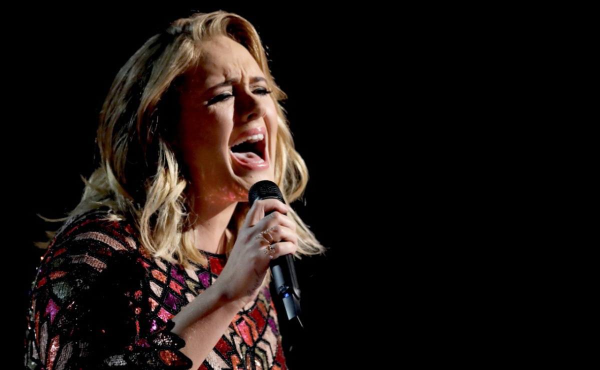 Adele pospone su residencia de 24 fechas en Las Vegas