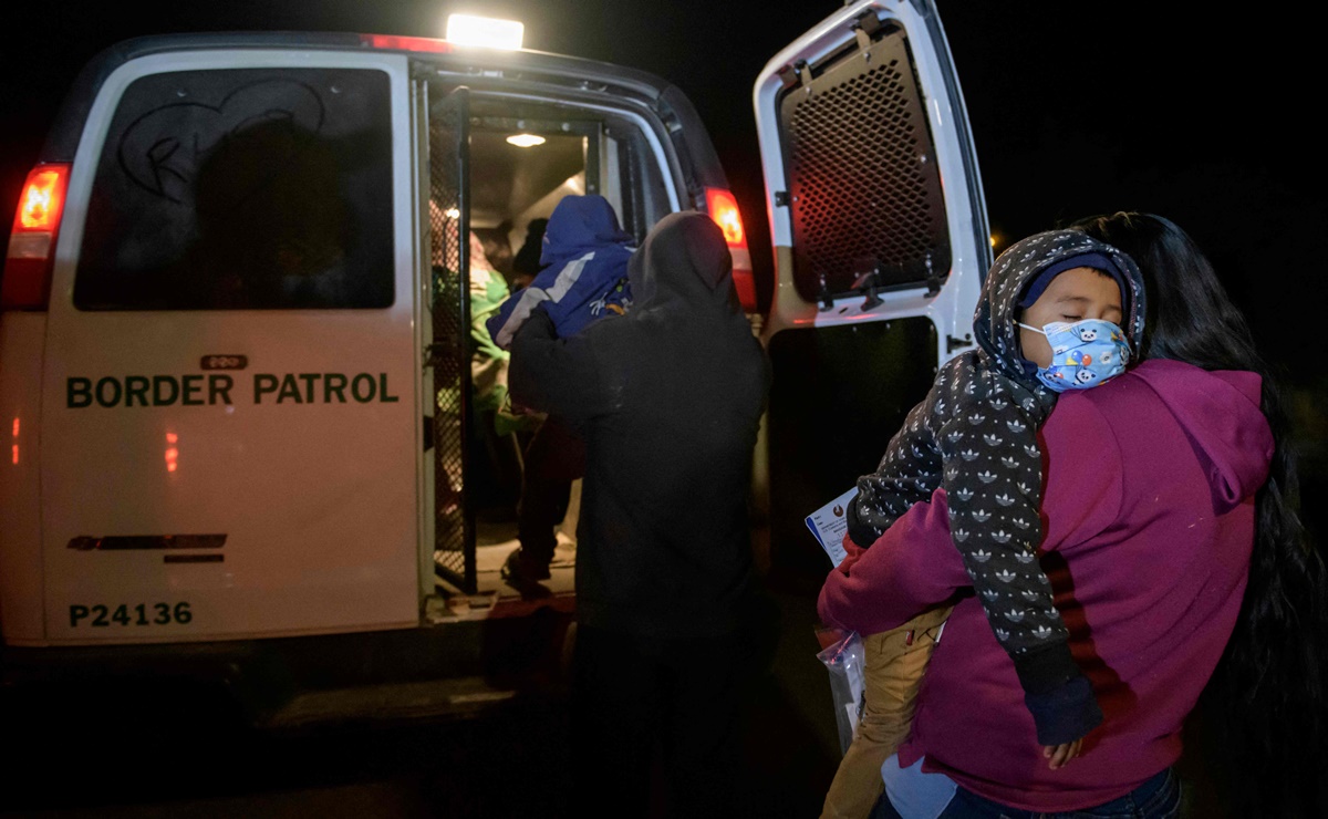 Arrestos de migrantes en la frontera
