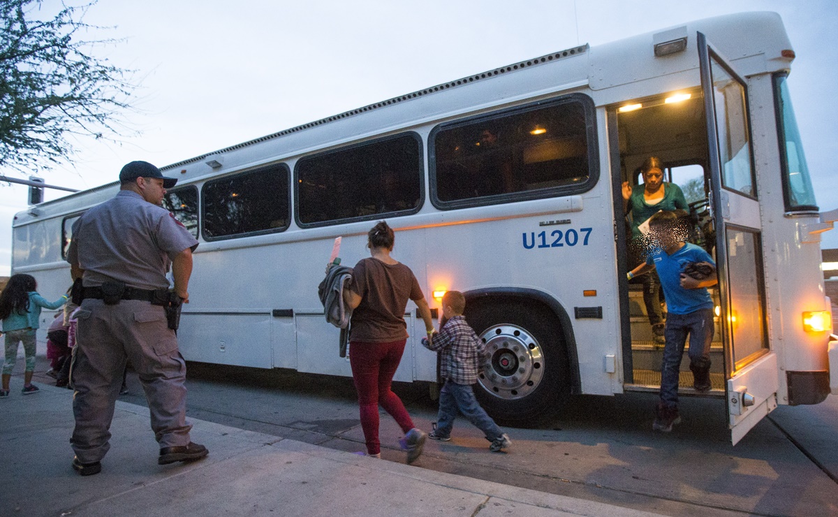 Prohíben a Patrulla Fronteriza revisión migratoria en autobuses