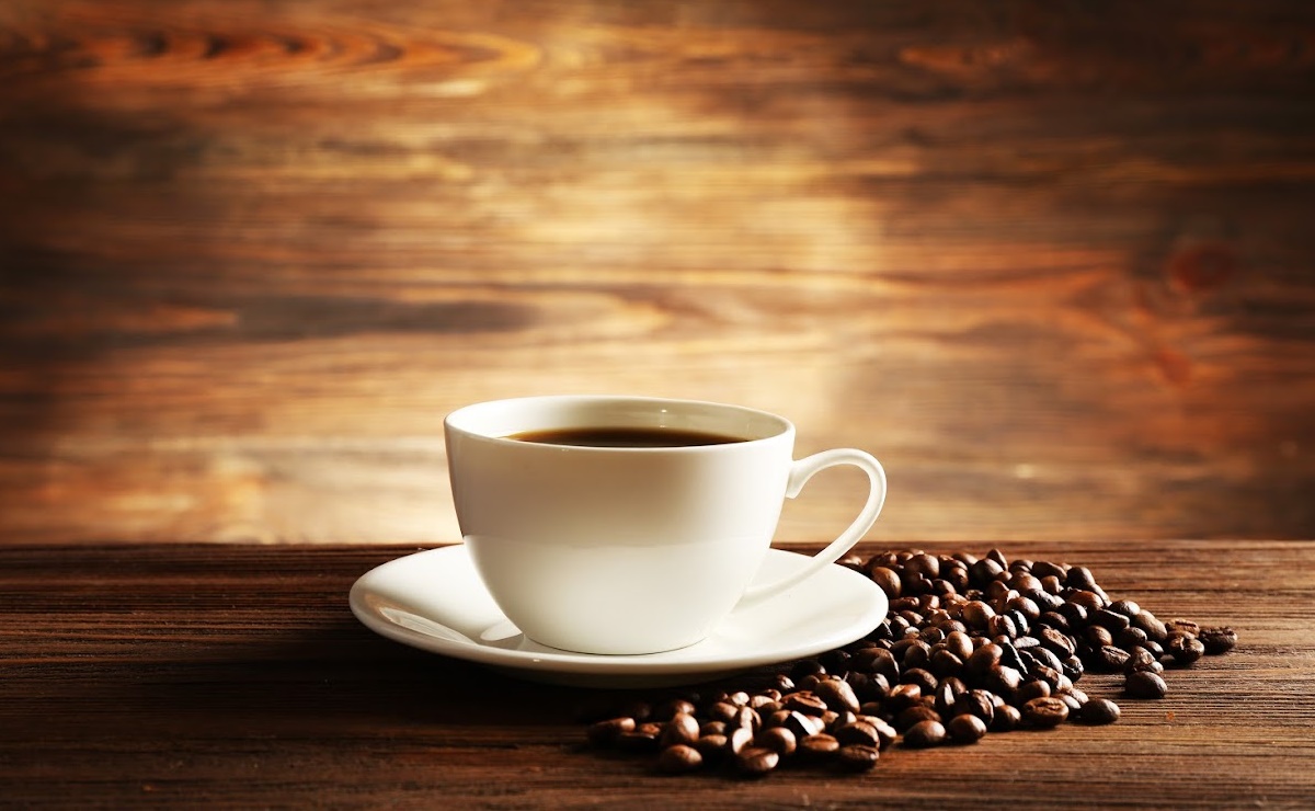 ¿Cómo tomar café después de comer beneficia a la digestión?