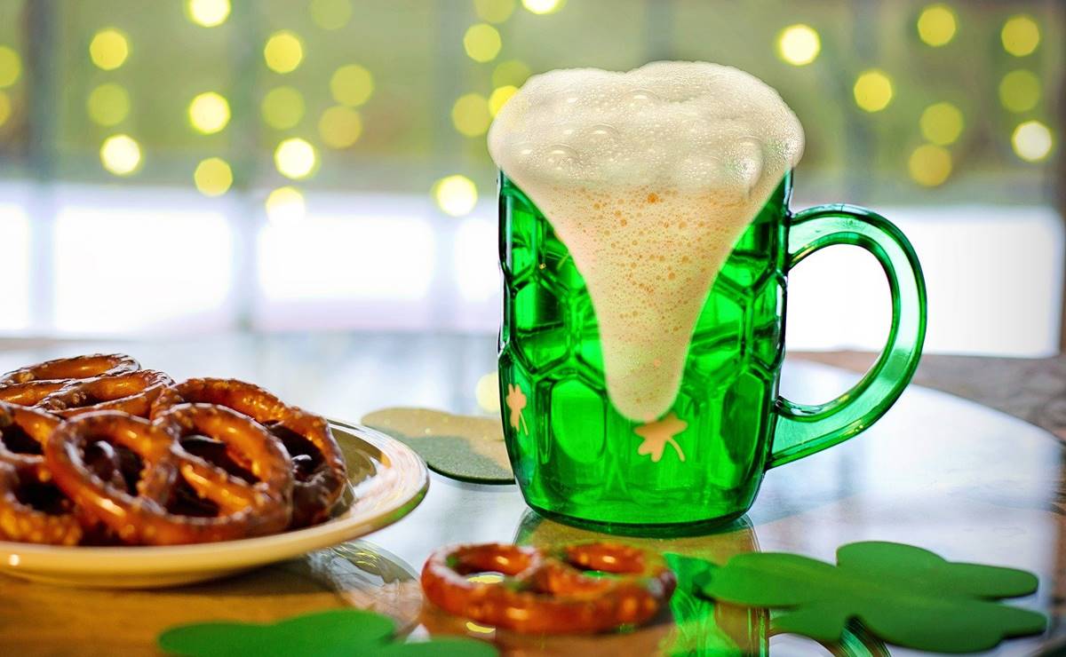 cerveza verde del Día de San Patricio