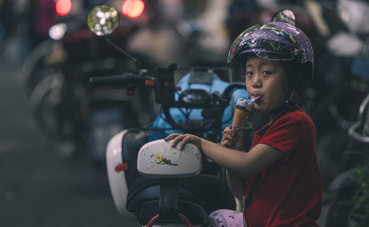 China autoriza hasta 3 hijos por familia para reactivar tasa de natalidad