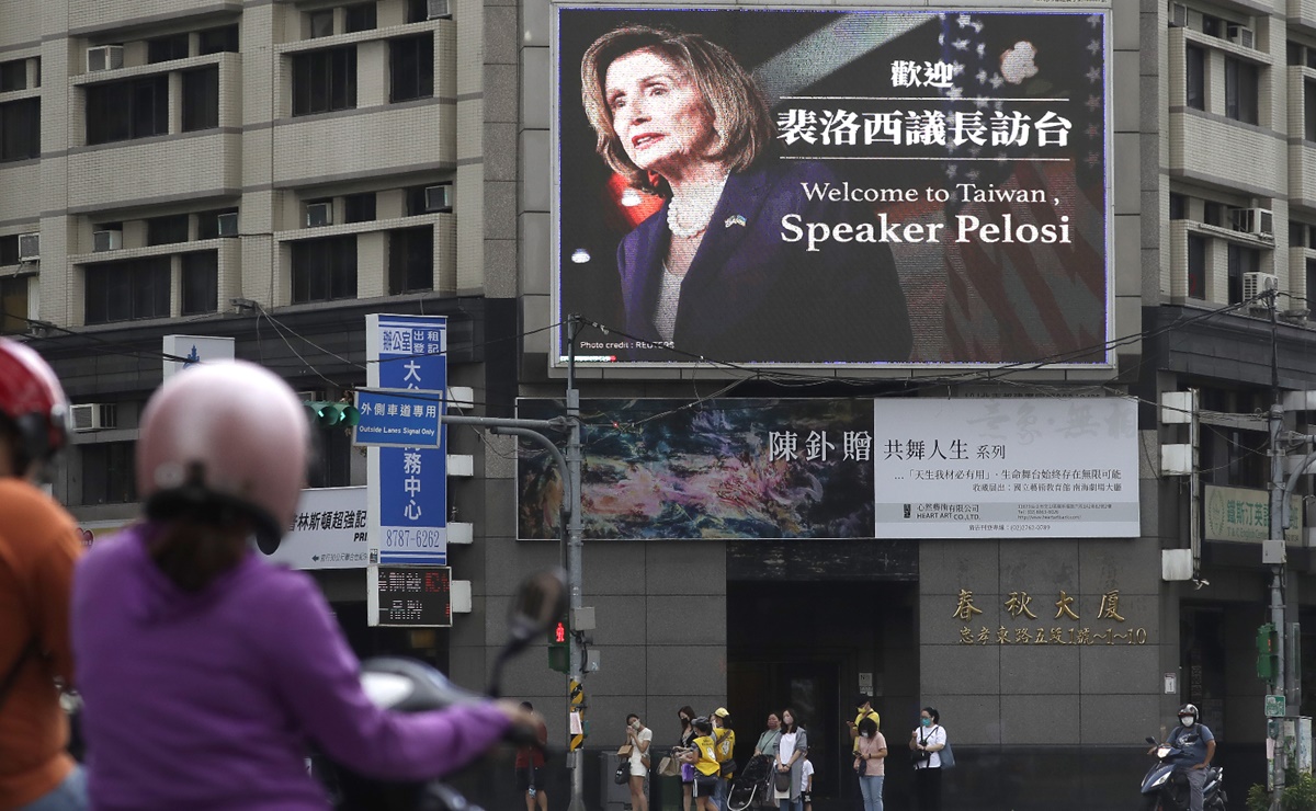 China responde a visita de Pelosi a Taiwán; bloquea importaciones