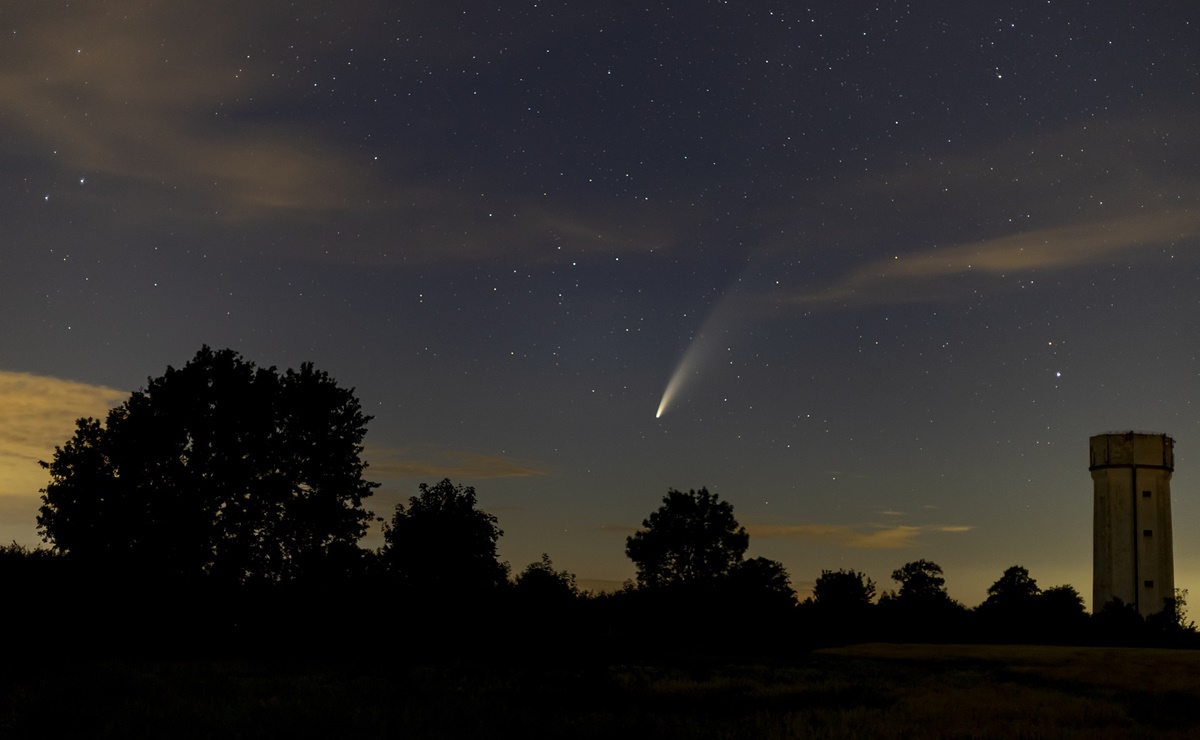 ¿Cómo y cuándo ver el cometa Leonard, el más brillante del año?