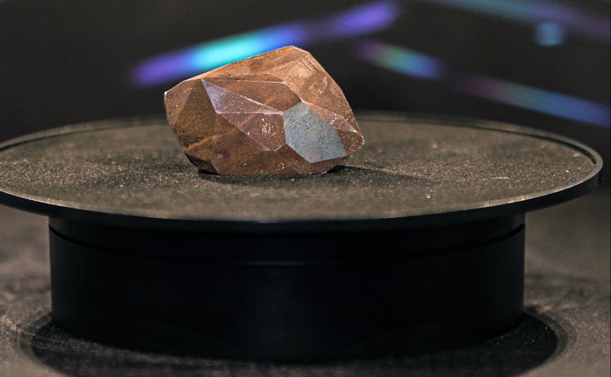 Diamante negro de 555 quilates pudo llegar del espacio