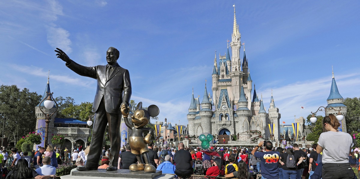Disney puso bajo licencia sin sueldo a 37 mil empleados