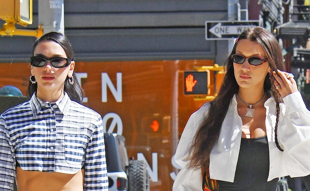Bella Hadid y Dua Lipa destilan glamour y estilo en calles de Nueva York