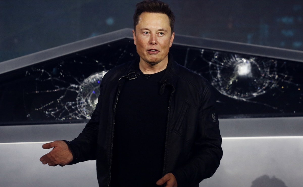 S&P excluye a Tesla de lista de empresas más cotizadas; Elon Musk está furioso