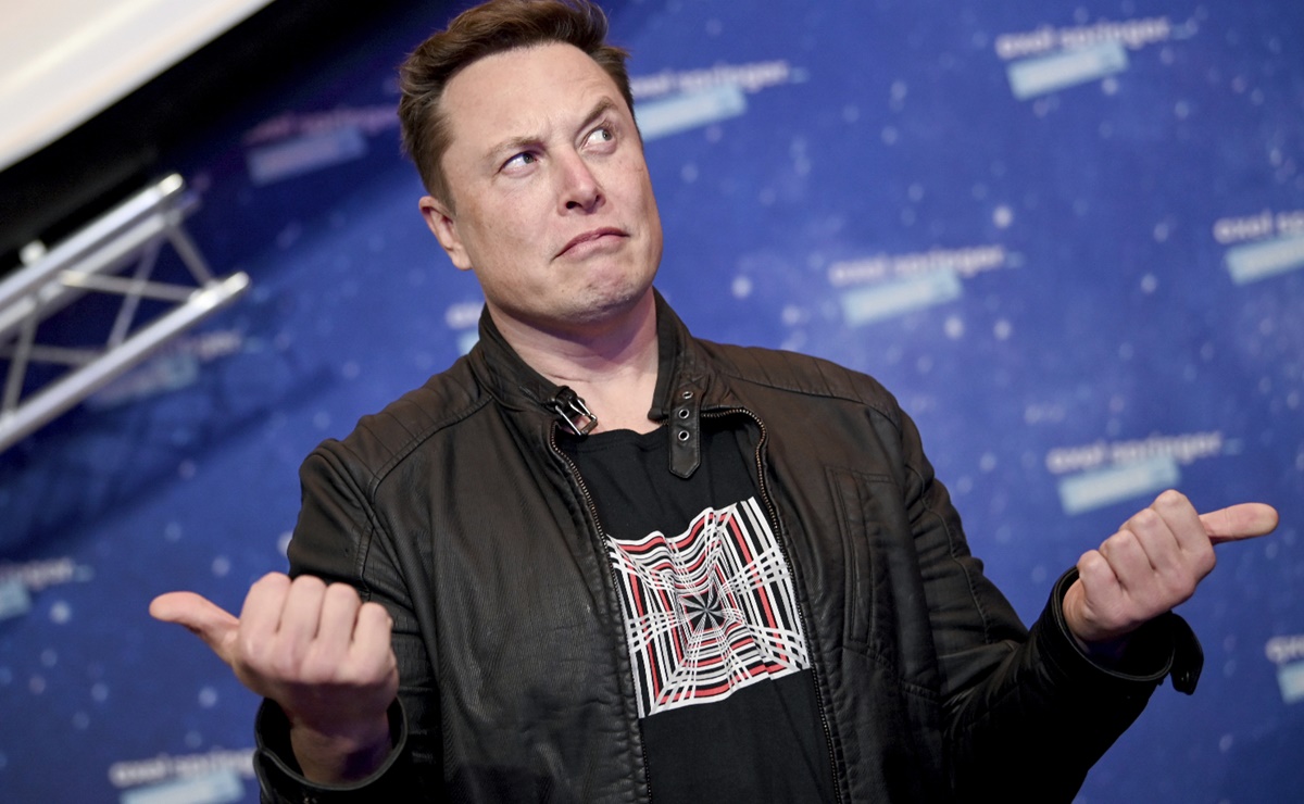 Elon Musk advierte a empleados: Regresan a la oficina o se marchan