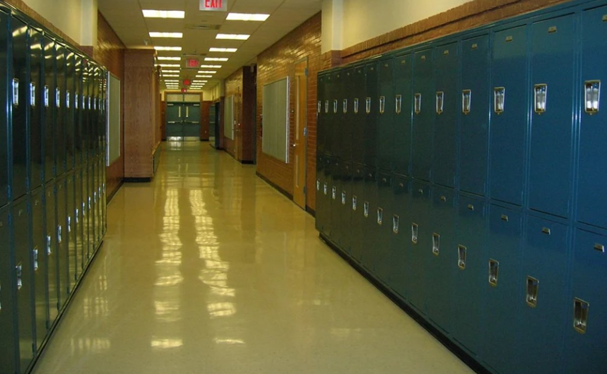 Muere apuñalado estudiante de 18 años en escuela de Texas