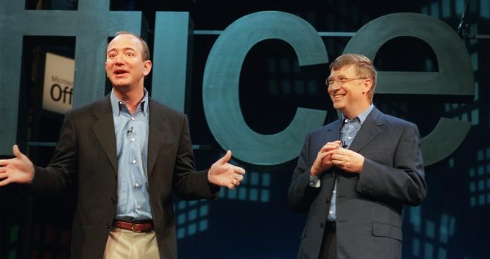 Jeff Bezos, Amazon, y Bill Gates, Microsoft, en 2001