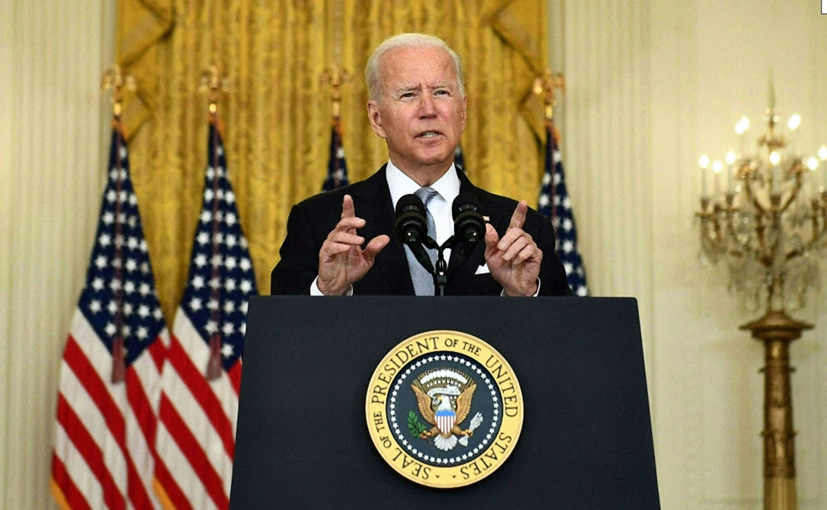 Biden mantiene "firmemente" su decisión de retirarse de Afganistán