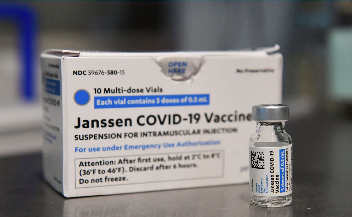 Estados Unidos limita vacuna de Johnson & Johnson por coágulos graves