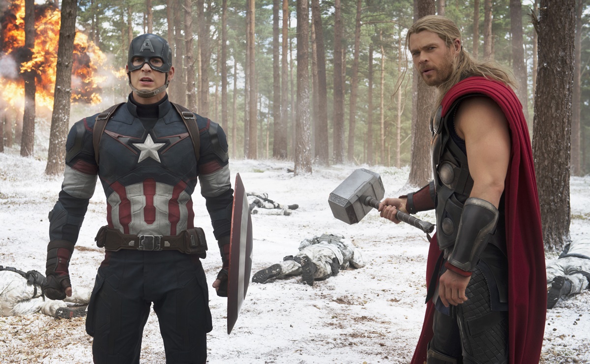 Subastan el poderoso martillo de Thor y otros accesorios de Marvel