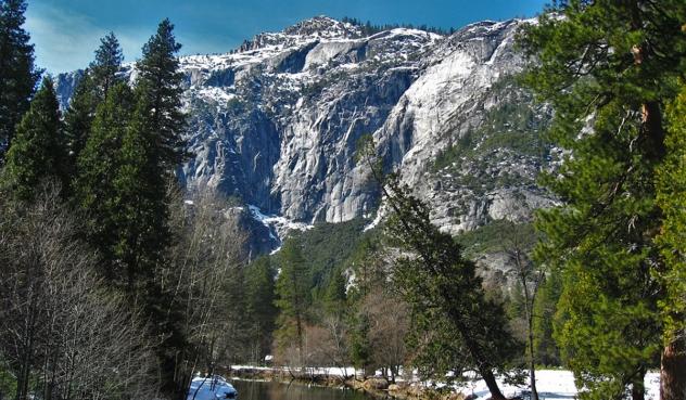 Nieve en Yosemite, Parque Nacional Yosemite, California,