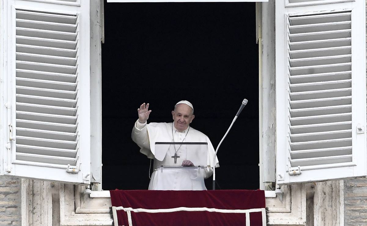 Papa Francisco pide un “poco de tequila” para el dolor de rodilla (VIDEO)