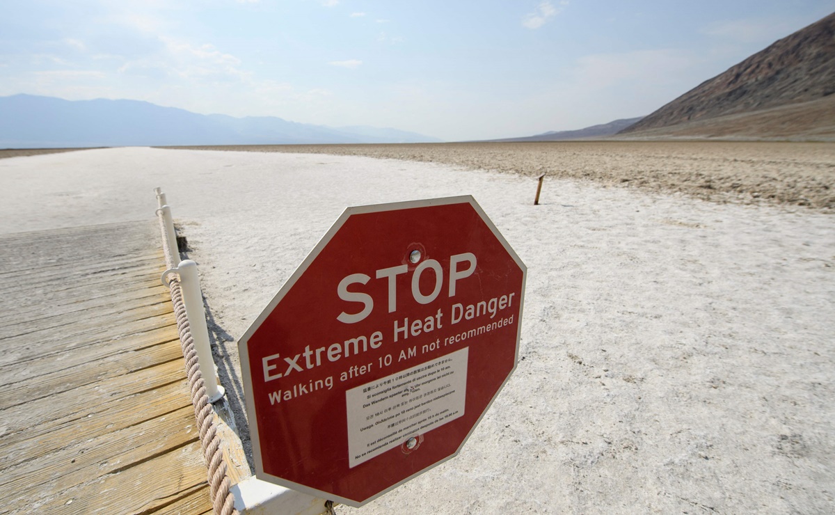 Hombre muere en el Valle de la Muerte al quedarse sin gasolina bajo 50°C