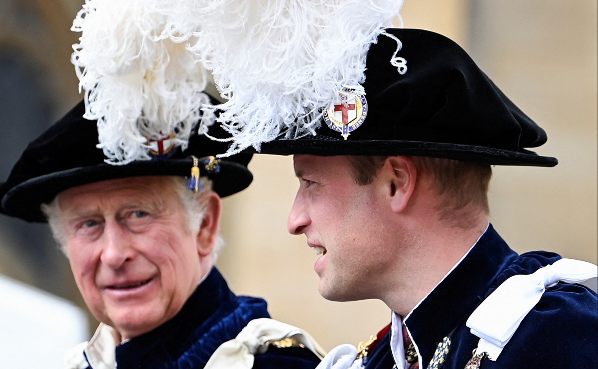 Príncipe Carlos recibió bolsas de dinero como donaciones caritativas