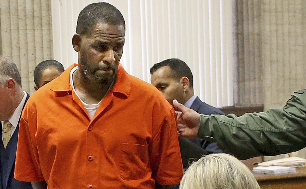 Cantante R. Kelly pasará 30 años en prisión por abuso sexual