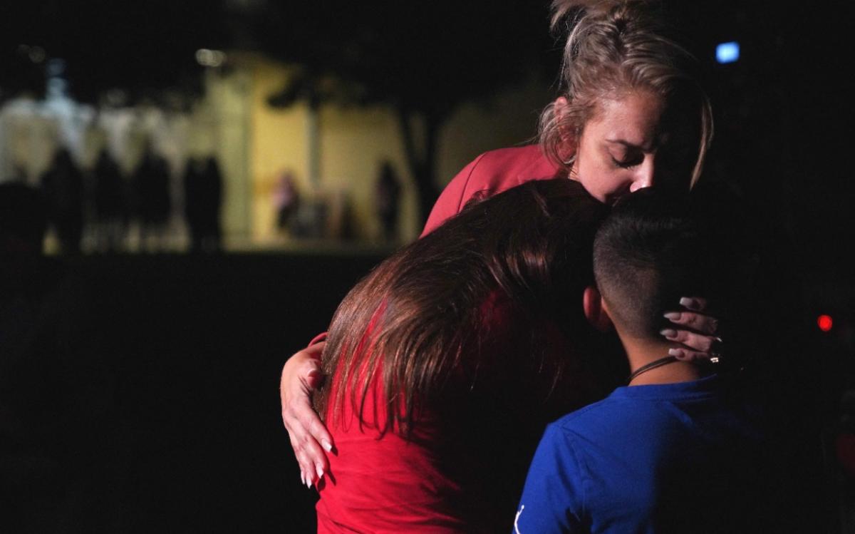 Tras tiroteo en Texas, escuelas en EU refuerzan seguridad