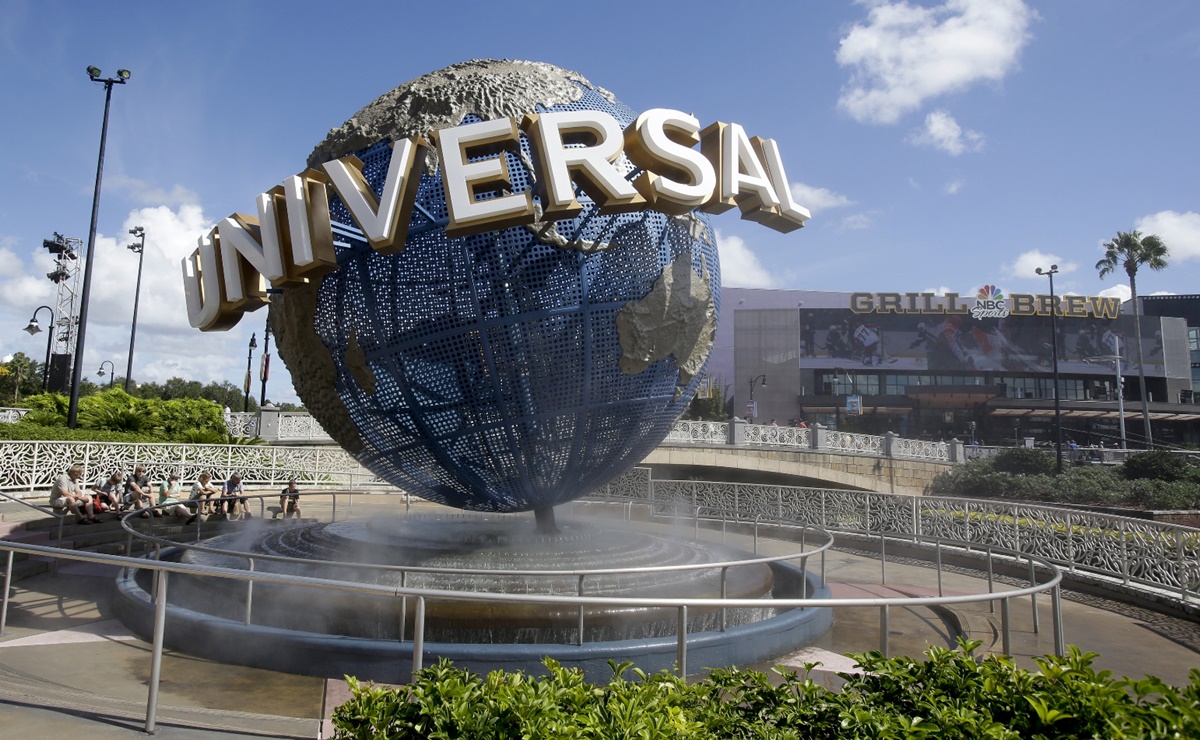Universal Orlando restablecerá el uso obligatorio de cubrebocas