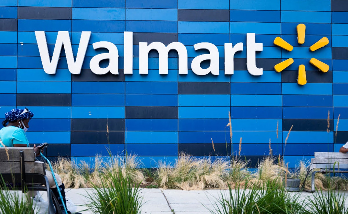 Target y Walmart ofrecen pagar los estudios de sus empleados