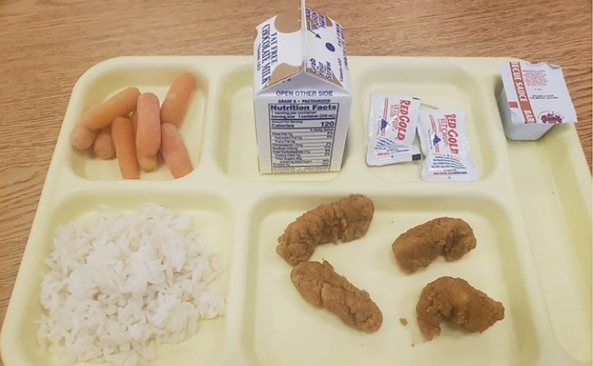 Padre se viraliza al denunciar la "ridícula comida" que da escuela de NY