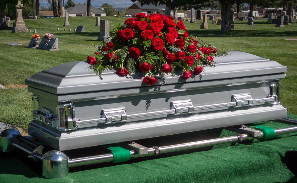 Hermanas buscan cuerpo de su padre tras recibir otro en funeral
