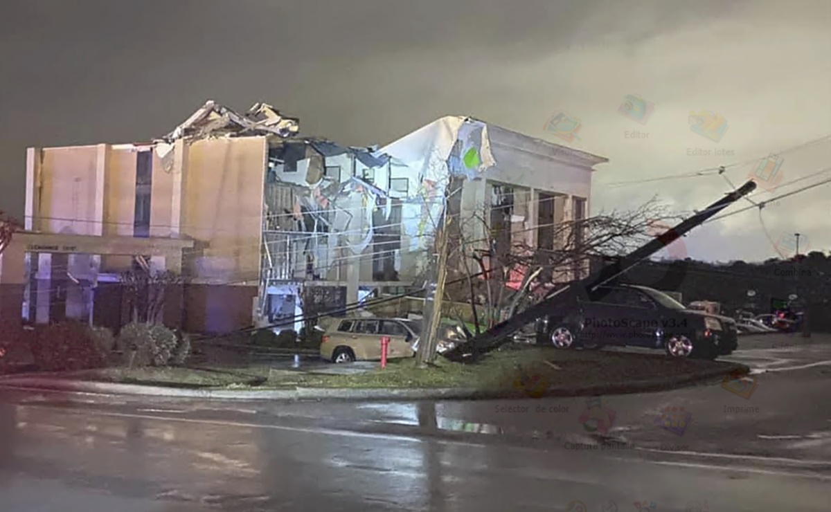 Im&aacute;genes. Tornado en Alabama arrasa con casas y deja un muerto