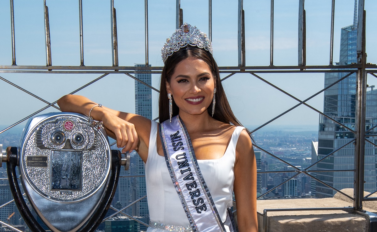 Miss Universo. Andrea Meza visita el Empire State tras ser coronada