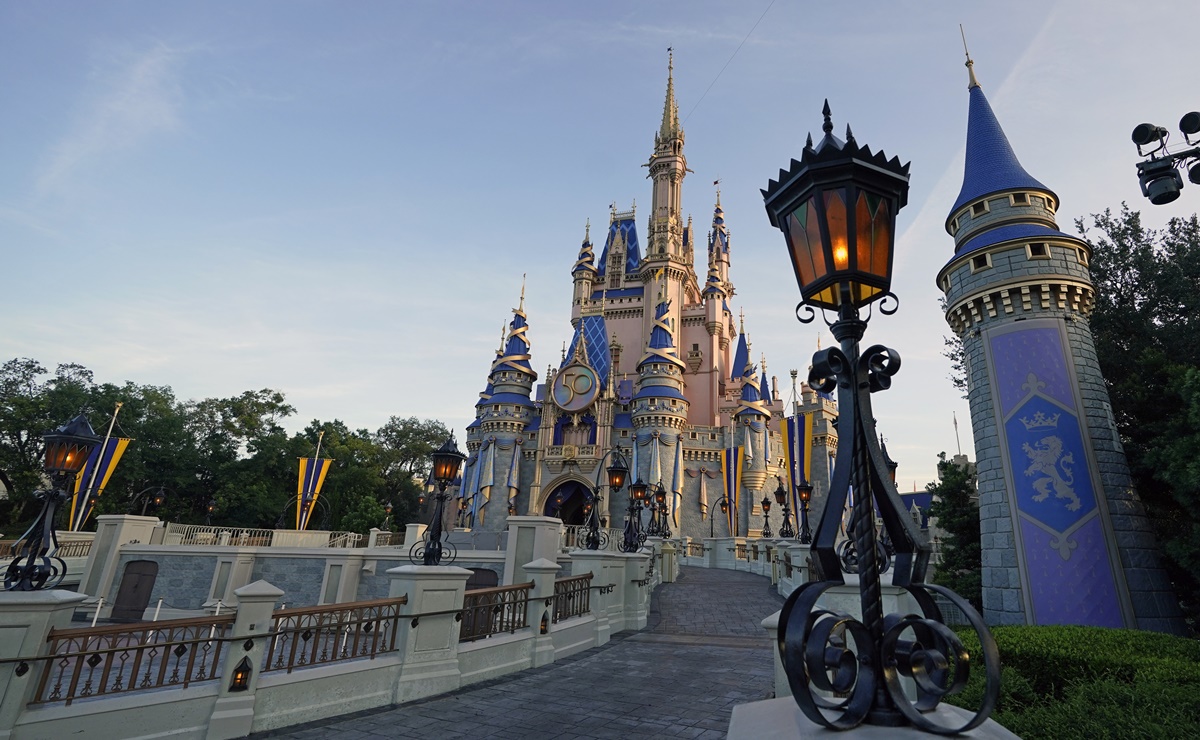 Legislatura de Florida aprueba proyecto de ley para disolver el autogobierno de Disney