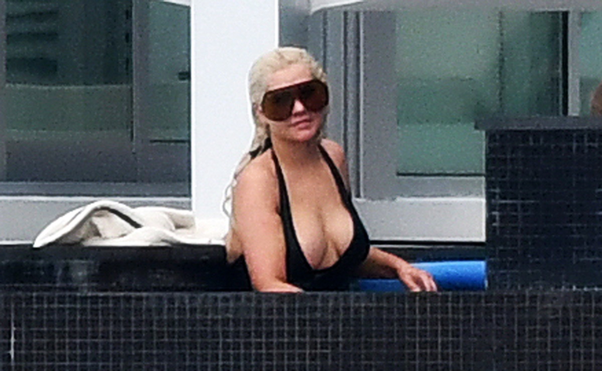 Christina Aguilera en traje de ba&ntilde;o