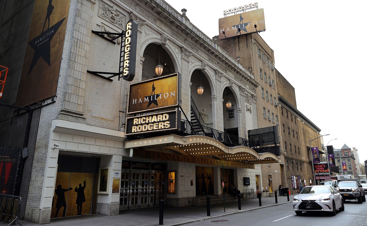 Broadway cancela algunas de sus presentaciones por aumento de covid