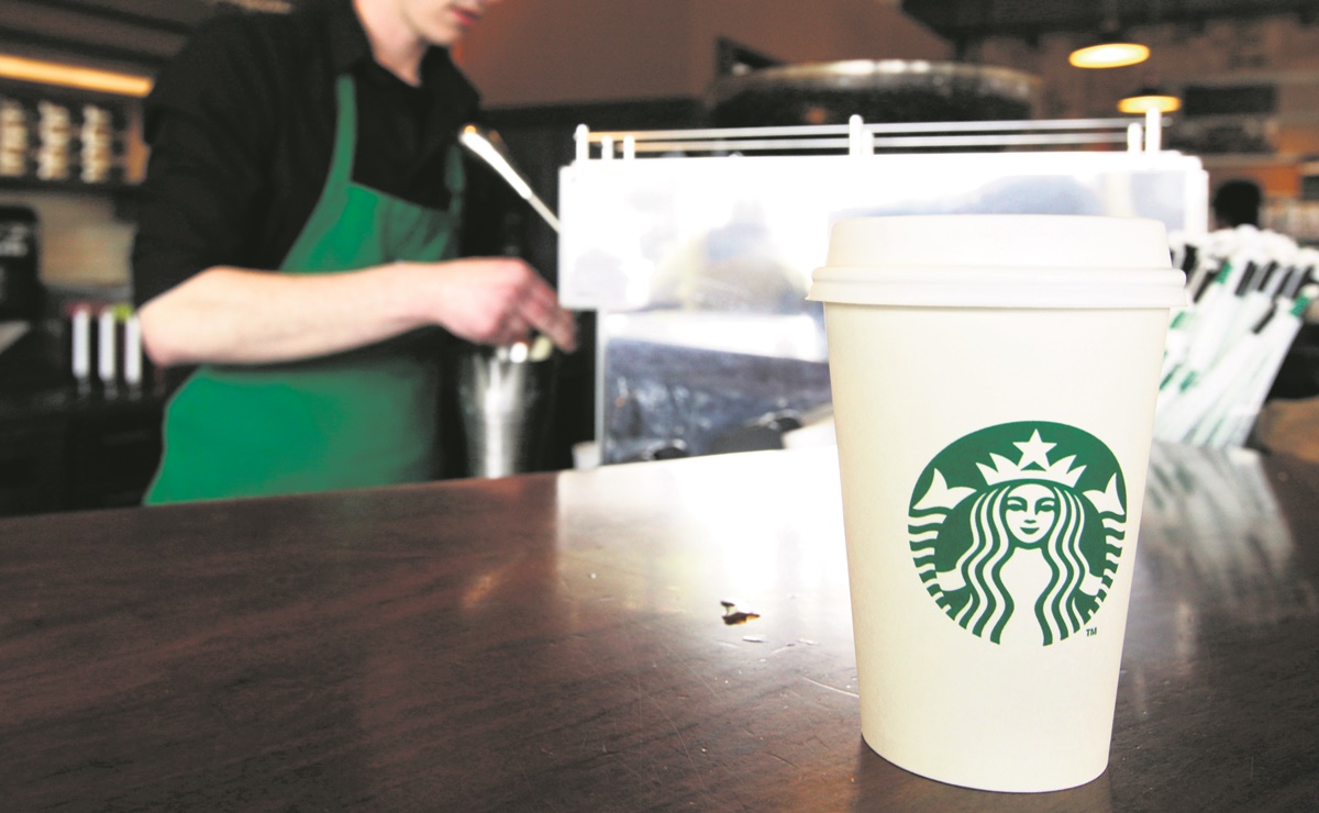 Empleado con hepatitis A expone a cientos de clientes de Starbucks en EU