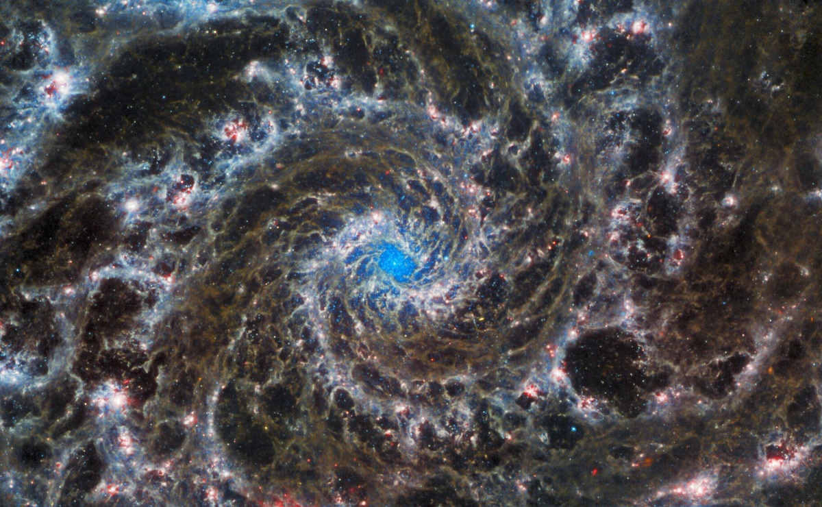 &iexcl;Qu&eacute; belleza! Telescopio James Webb revela nuevos detalles de la 'Galaxia Fantasma'