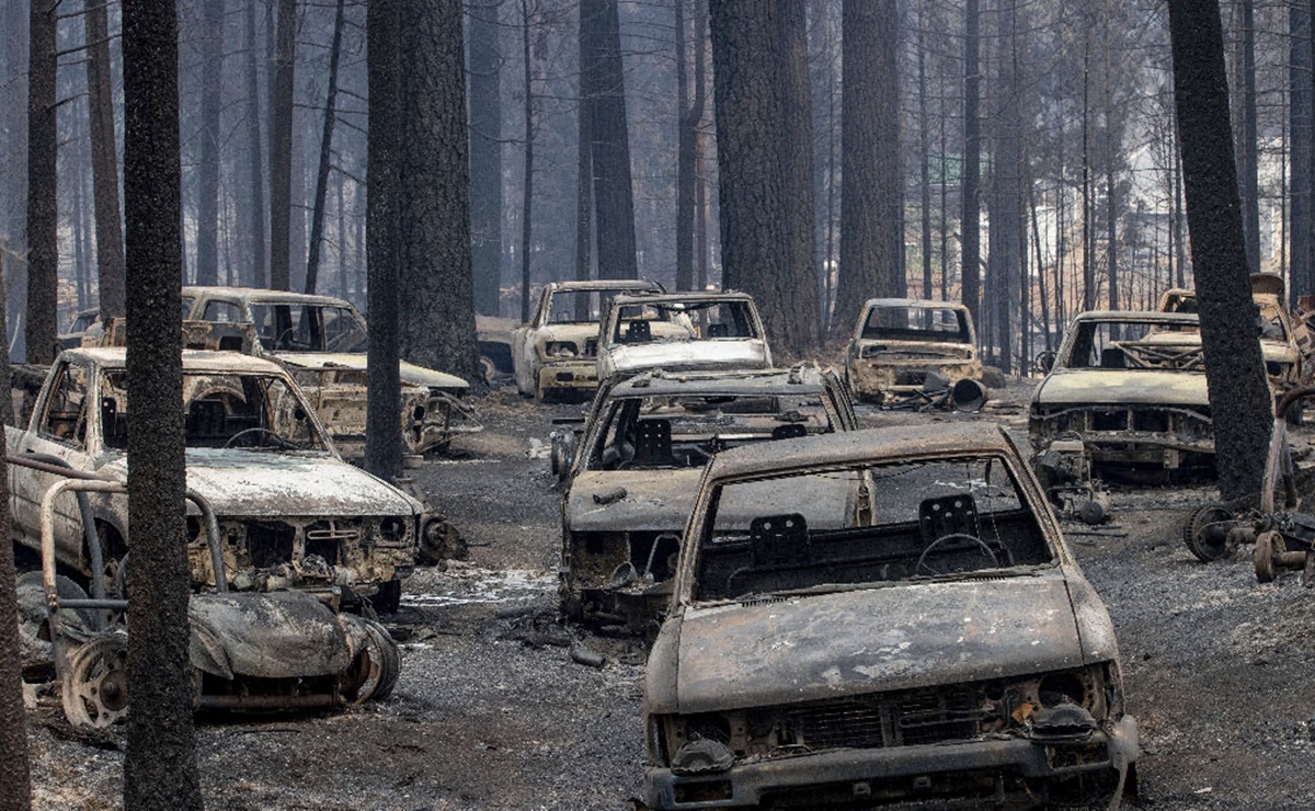Un nuevo incendio en California arrasa con un pueblo entero