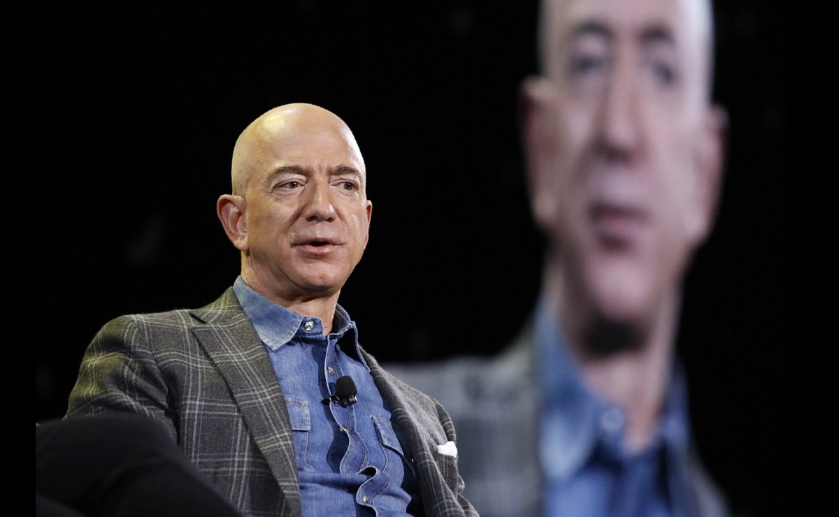Jeff Bezos dona 100 millones de d&oacute;lares a fundaci&oacute;n de Obama
