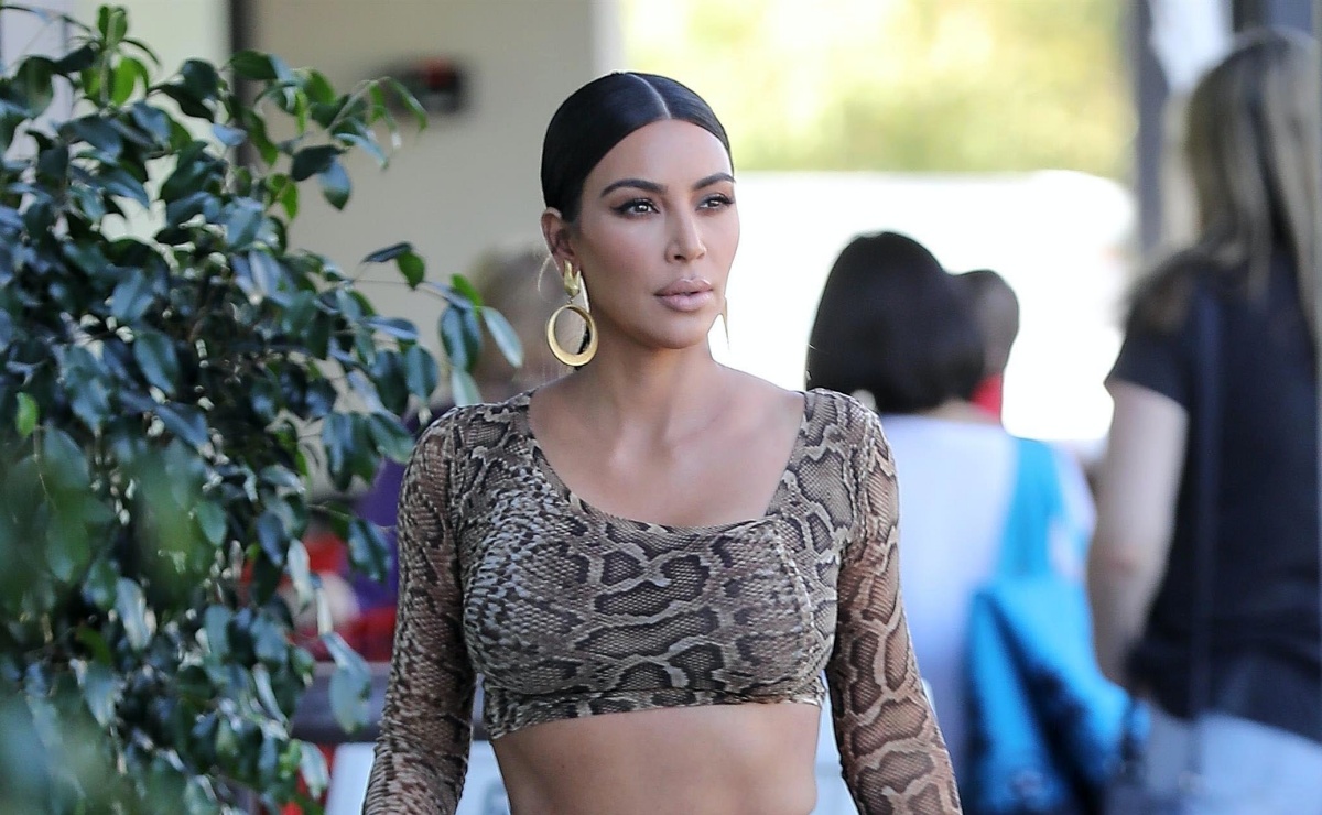 Kim Kardashian presume figura de impacto con lencer&iacute;a en sesi&oacute;n